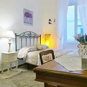 casa-tua-nel-cuore-di-testaccio.it-romehotels.com/